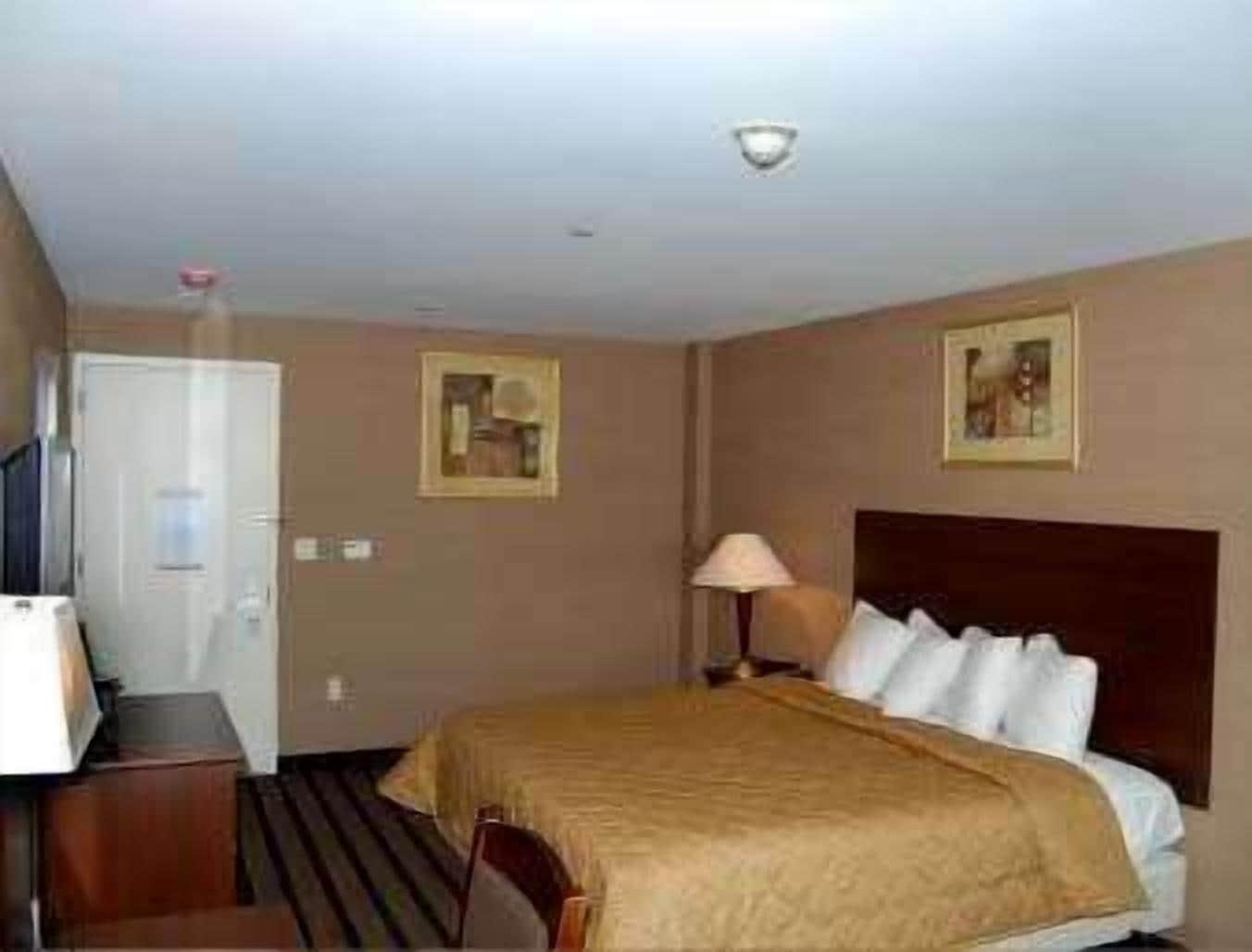 Days Inn Bronx Ню Йорк Стая снимка